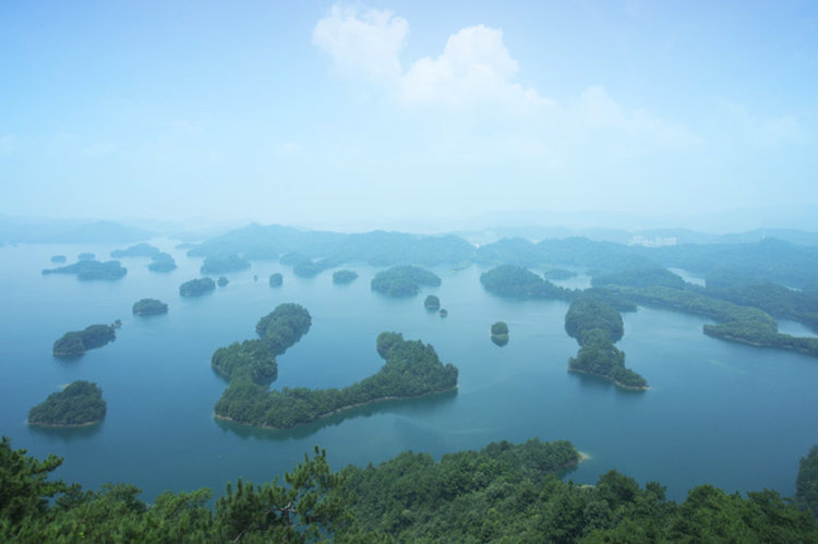 Езерото на хилядите острови