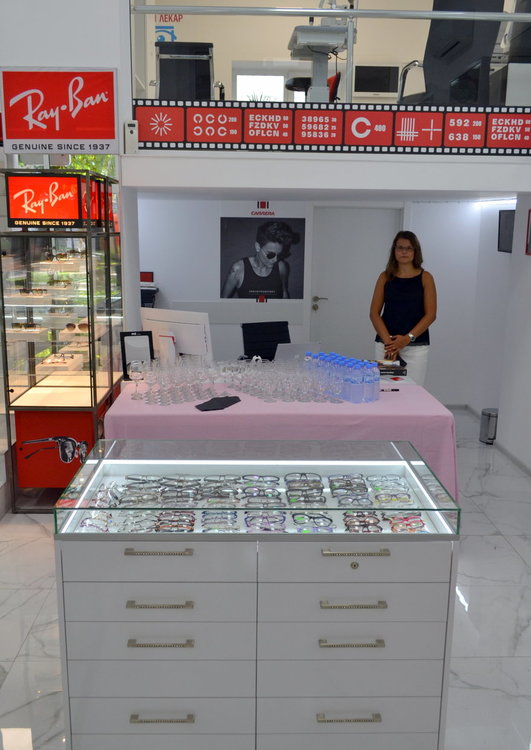 Безплатни прегледи и специални отстъпки за ученици във „Верея Optic Store“ 