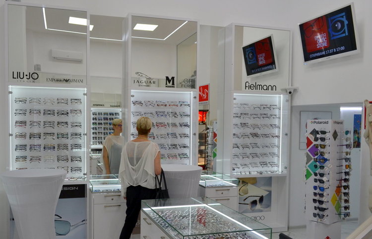 Безплатни прегледи и специални отстъпки за ученици във „Верея Optic Store“ 