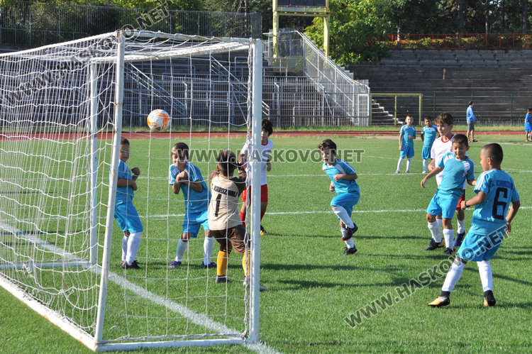 Малките футболисти на „Асти“ спечелиха турнира в памет на Богомил Попов