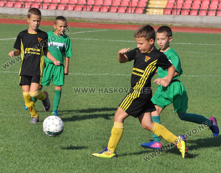 Малките футболисти на „Асти“ спечелиха турнира в памет на Богомил Попов