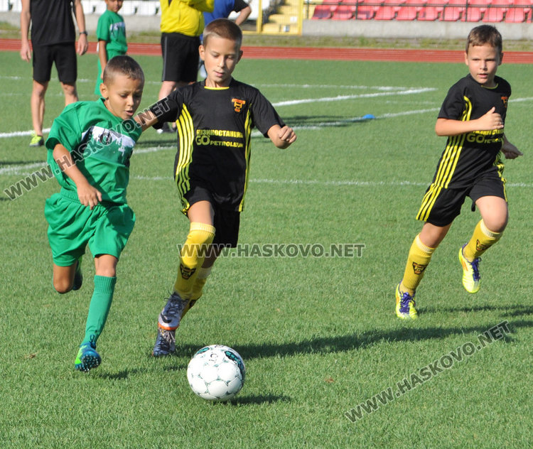 Малките футболисти на „Асти“ спечелиха турнира в памет на Богомил Попов