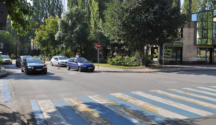 Полицай с Корса блъсна пешеходец на зебра в Хасково