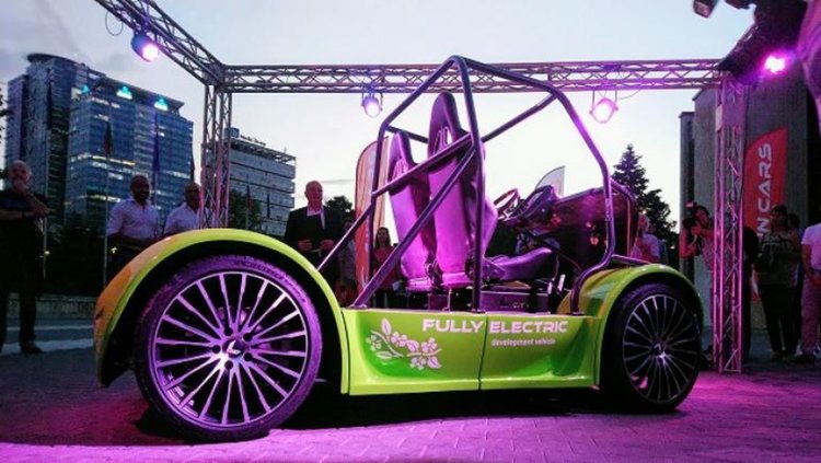 Два български електромобила