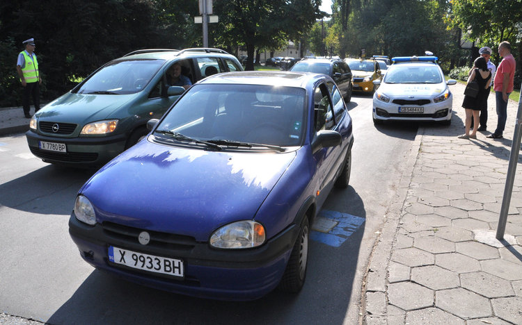 Полицай с Корса блъсна пешеходец на зебра в Хасково