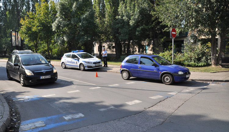Полицай с Корса блъсна пешеходец на зебра в Хасково