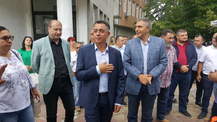 М.Карадайъ на празник в Перперек