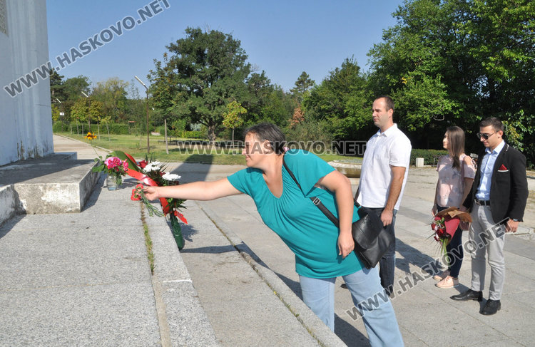 БСП развя червеното знаме на 9 септември на Ямача