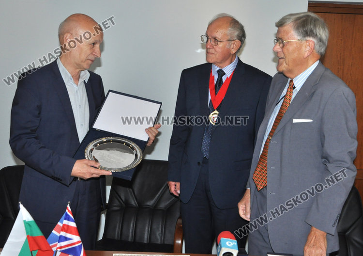 Община Хасково подписа нов договор за побратимяване с Лестър