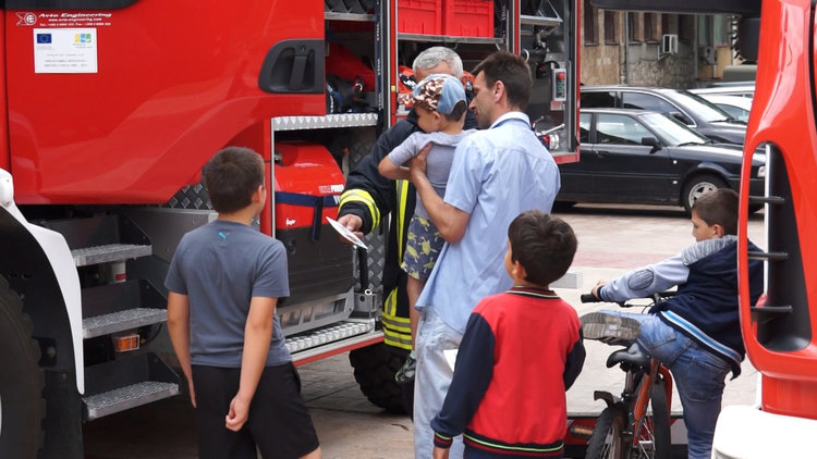 С оригинална детска книга учат деца и родители как да действат при пожар