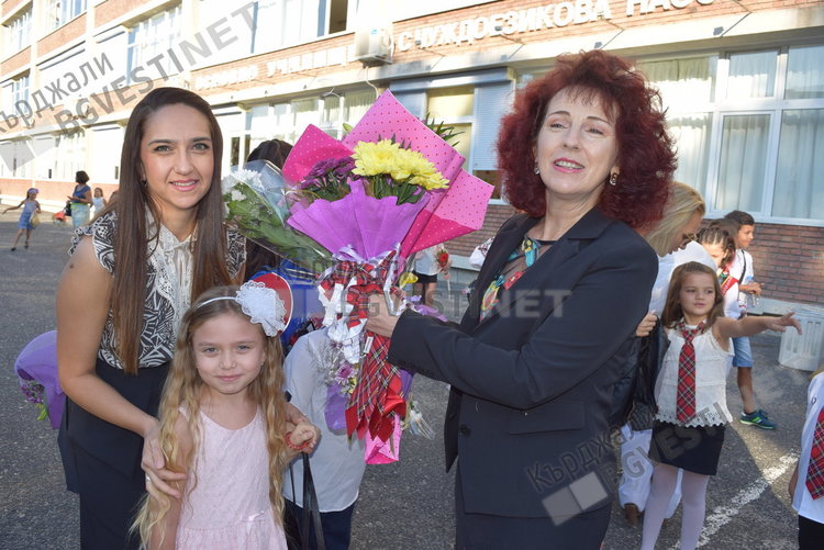 Защо първият учебен ден е на 15 септември?