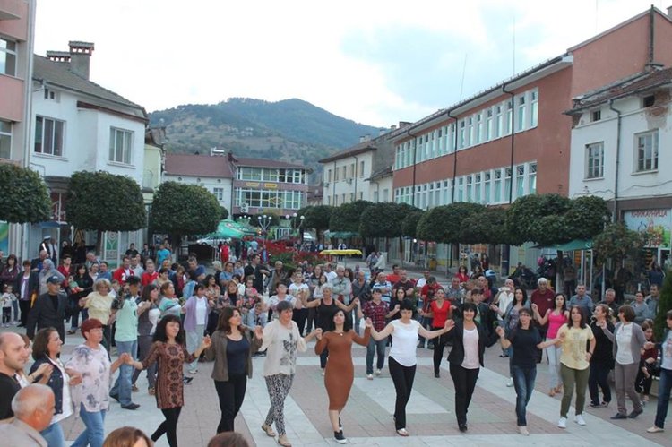 Еми Стамболова ще пее на 60-ия  юбилеен традиционен панаир в Ардино