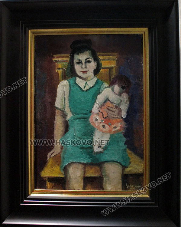 Момиче с кукла