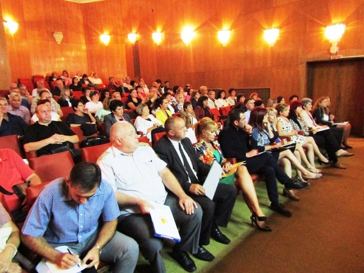 Областният управител обърна внимание върху необходимостта от засилване на интереса и качеството на професионалното образование 