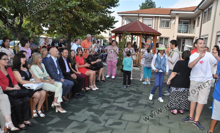 4-ти рожден ден с приятели в Центъра за настаняване от семеен тип