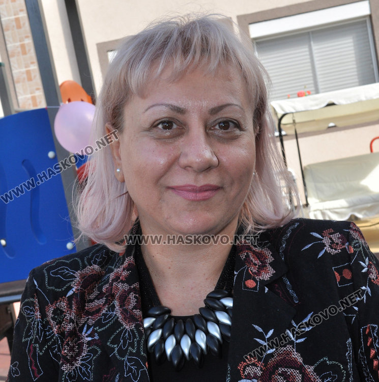 Таня Ганева пое Дом „Марина“ от днес