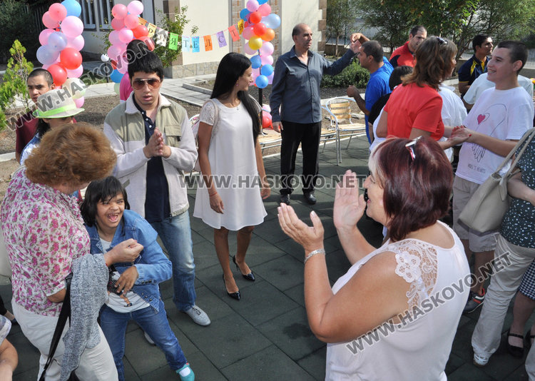 4-ти рожден ден с приятели в Центъра за настаняване от семеен тип