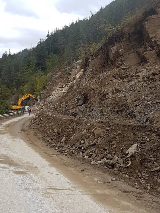 На 16 септември от 16 часа отварят частично главния път Смолян-Мадан
