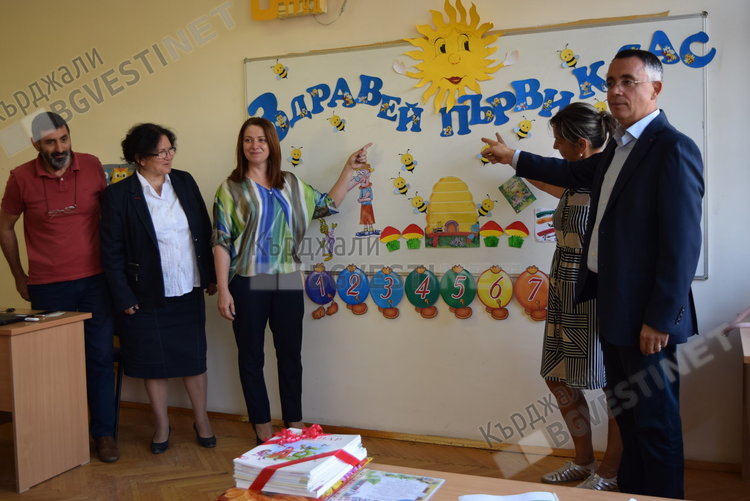 Безопасността на децата е основната причина за изнасяне на занятията от ремонтираните училища