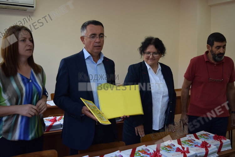 Безопасността на децата е основната причина за изнасяне на занятията от ремонтираните училища