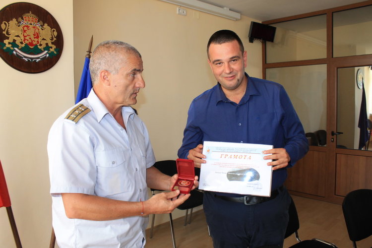 26 служители на регионалната дирекция и районните пожарните служби в Кърджали са наградени с писмена похвала