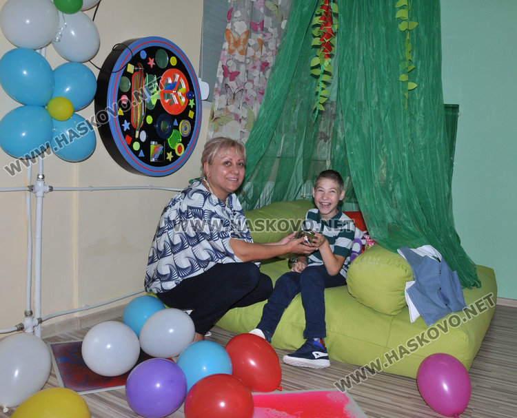 Откриха нова детска площадка и сензорна стая в дом „Марина“