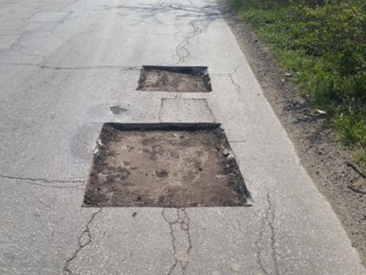 Близо 1 млн. лв. са необходими за ремонта на 29 км от път III-592 Подкова - Токачка в област Кърджали