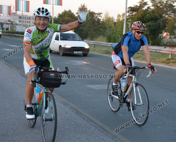 34-ма веломаратонци стартираха от Хасково 218-километров преход