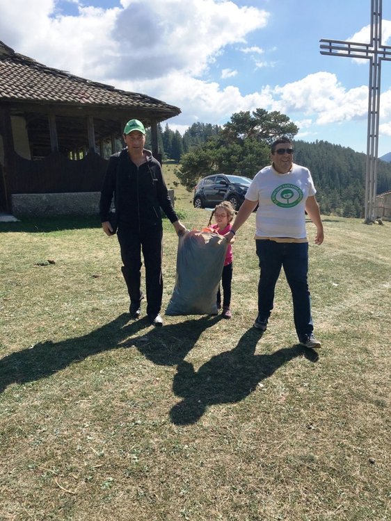 Над 3 500 доброволци, 70 фирми и 49 училища чистиха в Смолян и областта