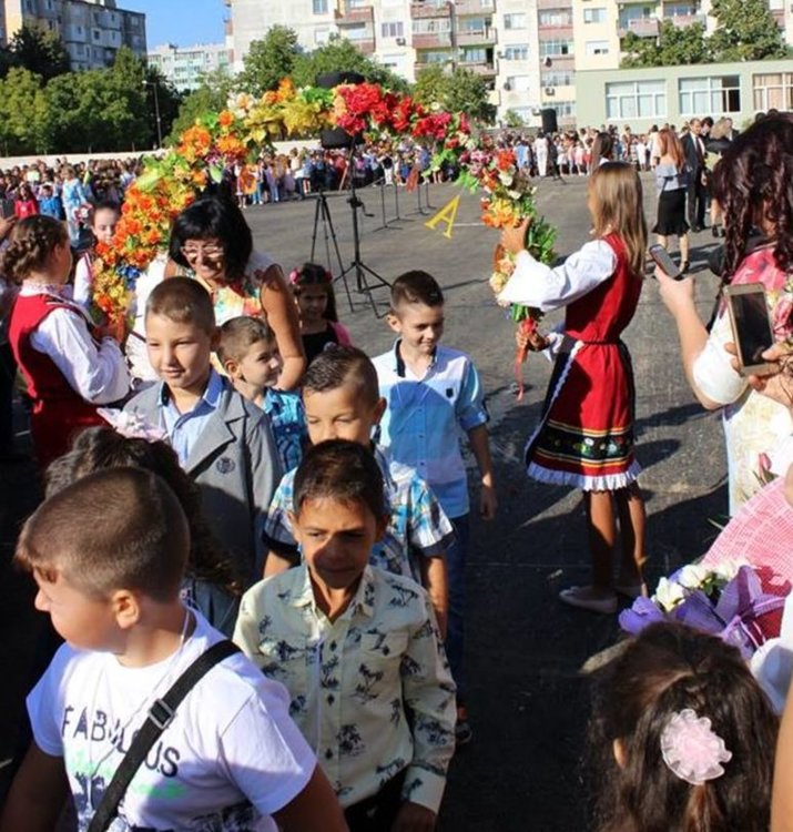 386 деца за пръв път прекрачват училищния праг в Димитровград