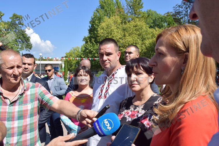 Министър Ангелкова в Кърджали: Фестивалите допринасят за повишаване на интереса към пътуванията във вътрешността на страната