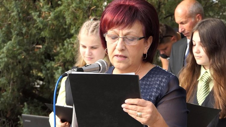 10 първокласници повече влизат в общинските училища