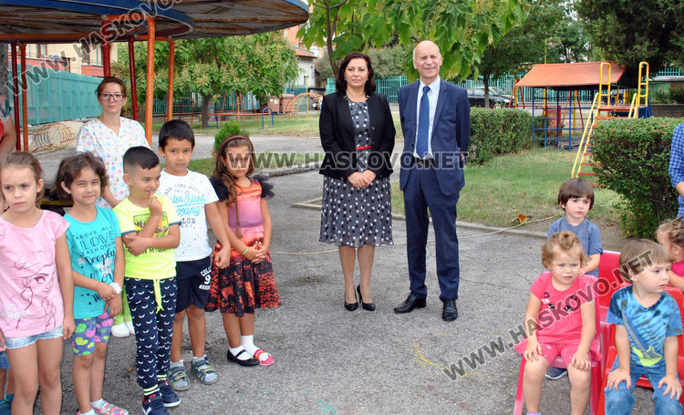 Обновената детска градина „Ежко Бежко“ посрещна 140 малчугани