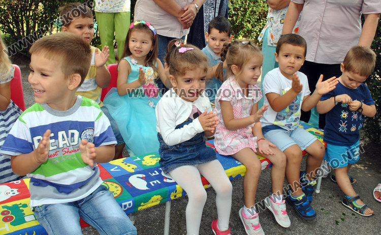 Обновената детска градина „Ежко Бежко“ посрещна 140 малчугани