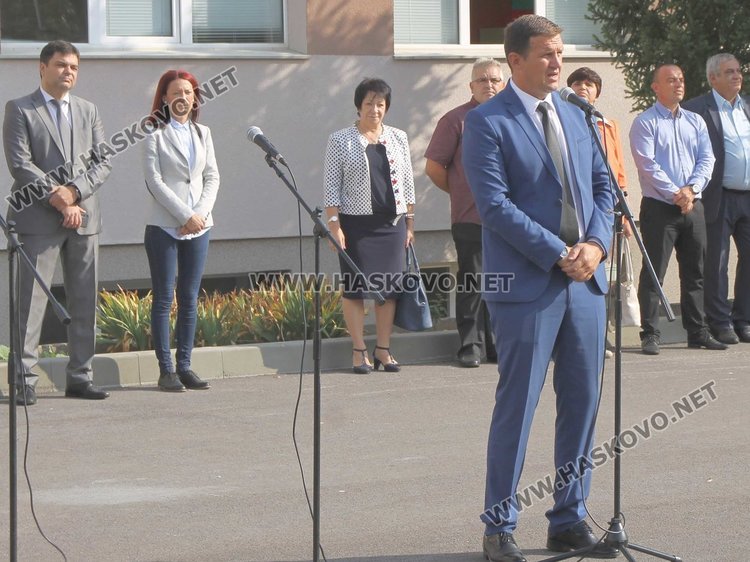 Първият звънец удари в СУ "Любен Каравелов"