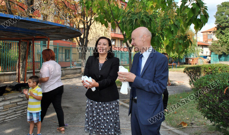 Обновената детска градина „Ежко Бежко“ посрещна 140 малчугани