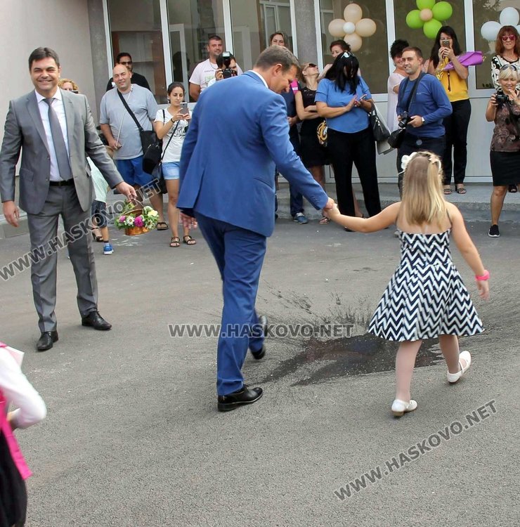 Първият звънец удари в СУ "Любен Каравелов"