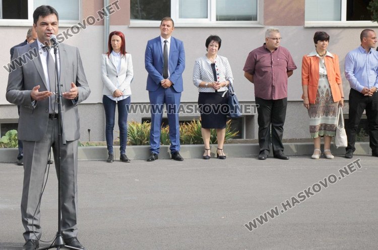 Първият звънец удари в СУ "Любен Каравелов"