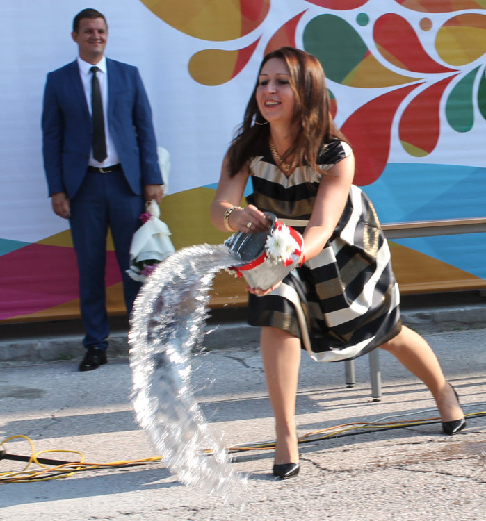 Първият училищен звънец посрещна  878 първокласници в Хасковска община