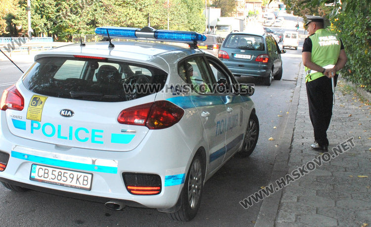 КАТ погна шофьорите за говорене по телефона, глобата 50 лева