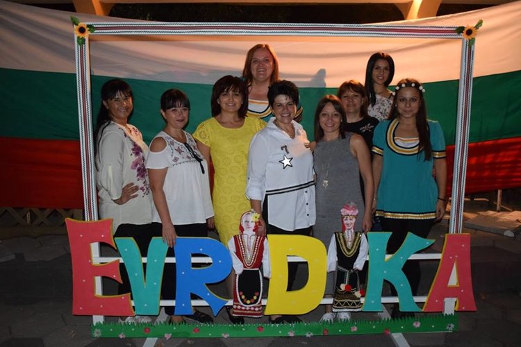 Танцьори се вихриха в Деня на Надежда, Вяра и Любов