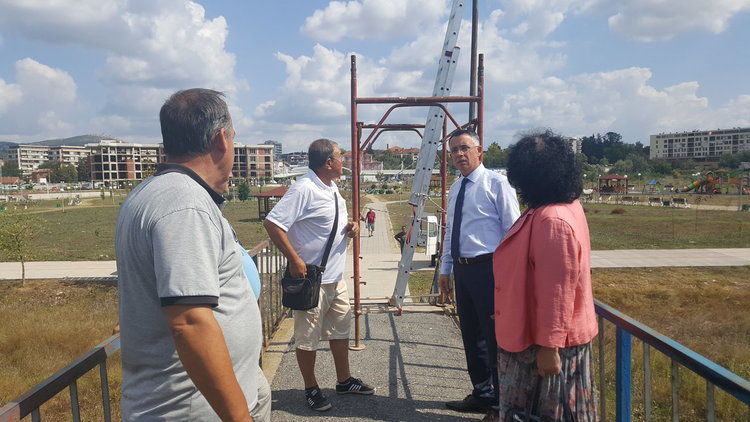 Започна ремонтът на пасарелката в Кърджали