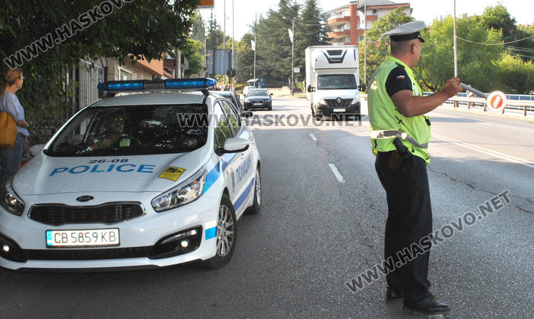 КАТ погна шофьорите за говорене по телефона, глобата 50 лева