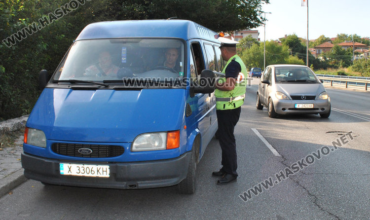 КАТ погна шофьорите за говорене по телефона, глобата 50 лева