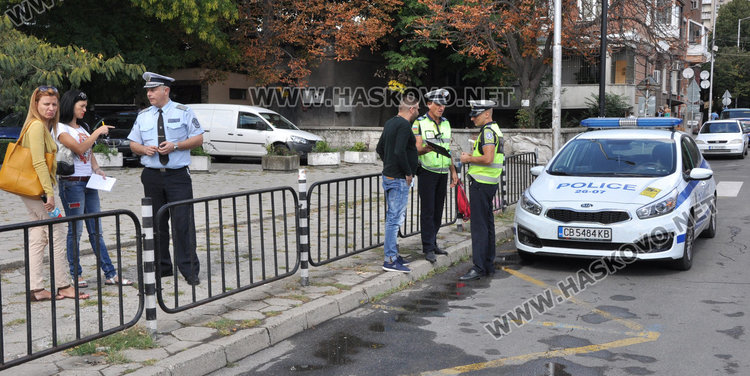 Двама от трима в нарушение в акция на КАТ за пътна безопасност