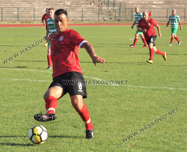 Ветераните на Хасково разгромиха “Хеброс“ на Ямача