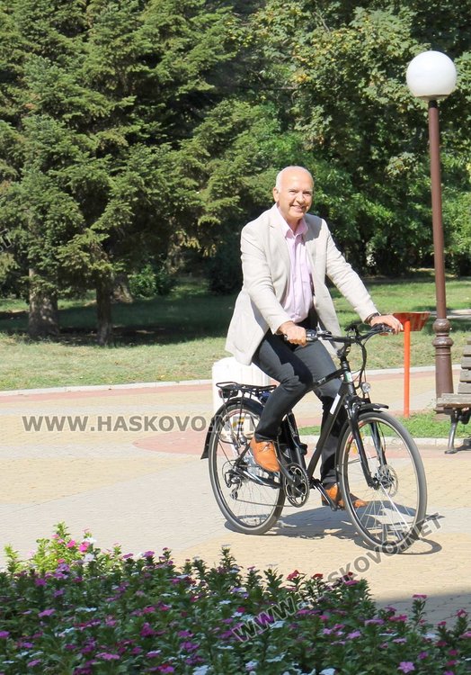 Срещу лична карта - безплатен електрически велосипед за час и половина в Димитровград