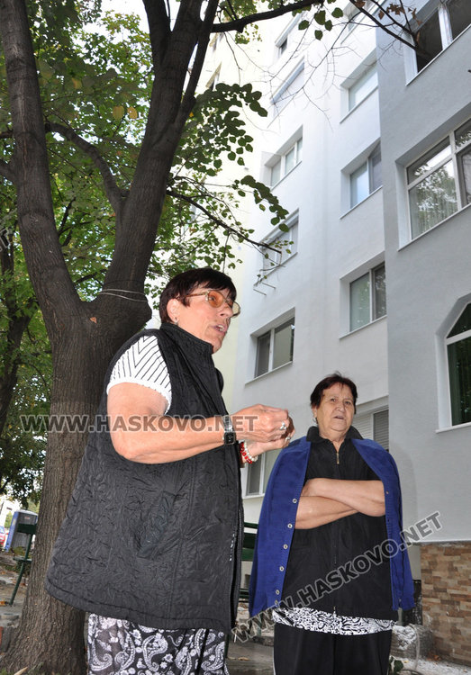 Блок на „Васил Левски“: Посрещаме зимата без прозорци, фирмата заряза санирането 