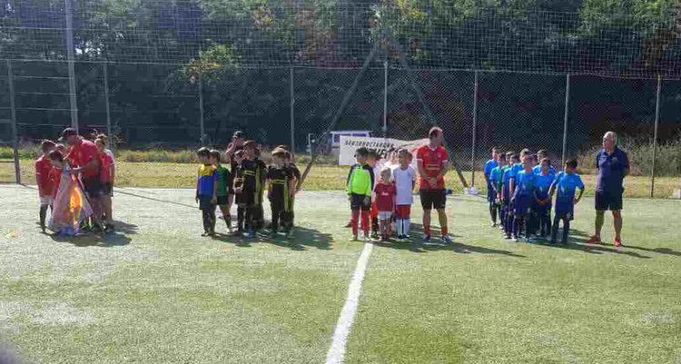 Младите футболисти на АФК „Хасково“ вдигнаха купата на турнира „Сава Савов“