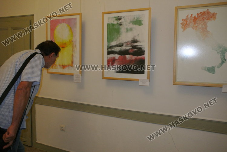 Студенти от България и Италия показват близост и различия в галерия „Шаренков“